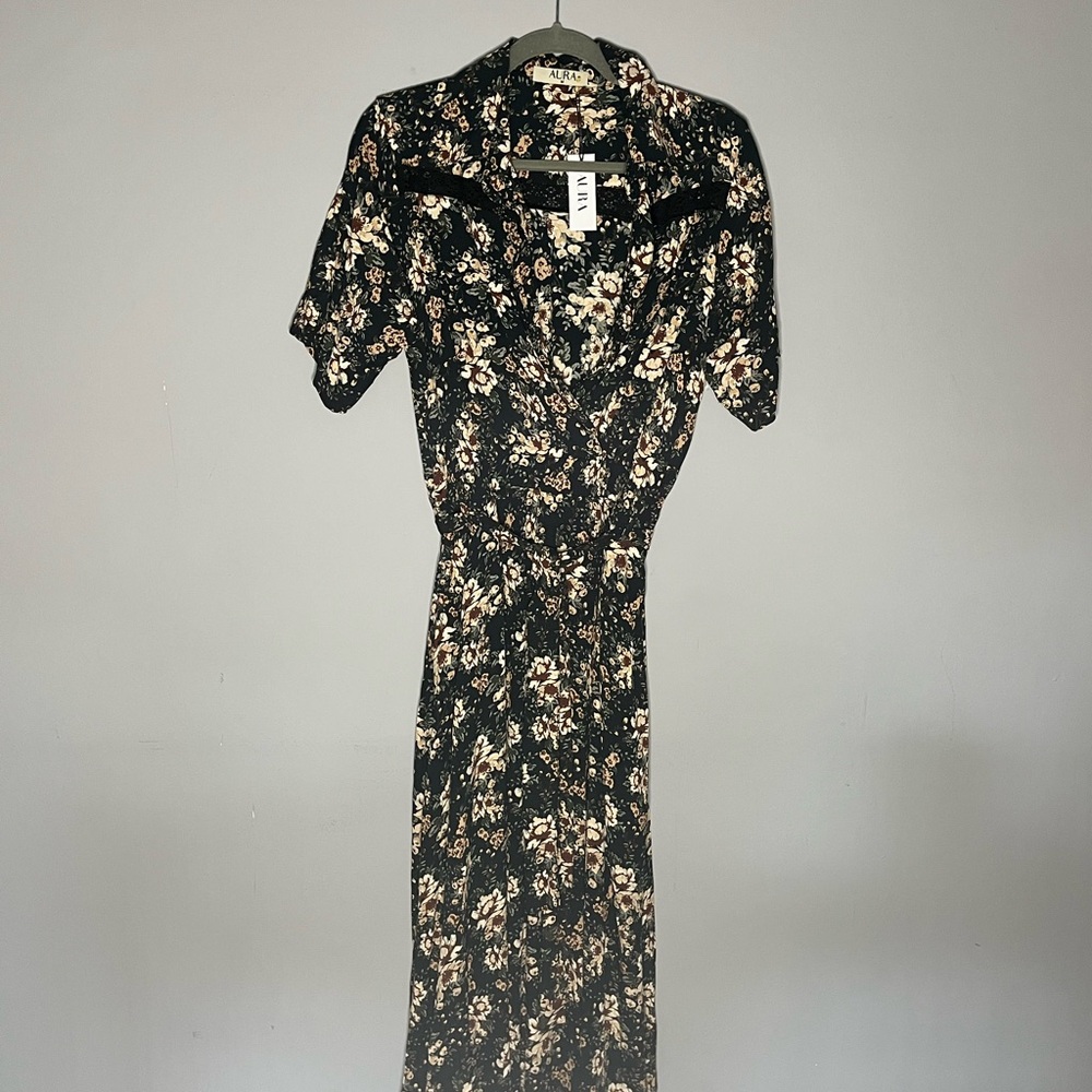 Aura The Label Etoile Floral Black Midi Dress